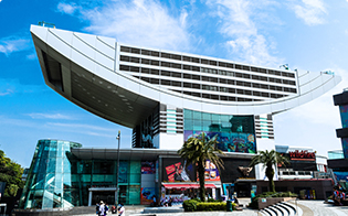 open terraces hong kong The Peak Tower | Sky Terrace 428