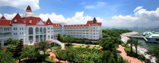 theme parks for kids hong kong Hong Kong Disneyland Hotel